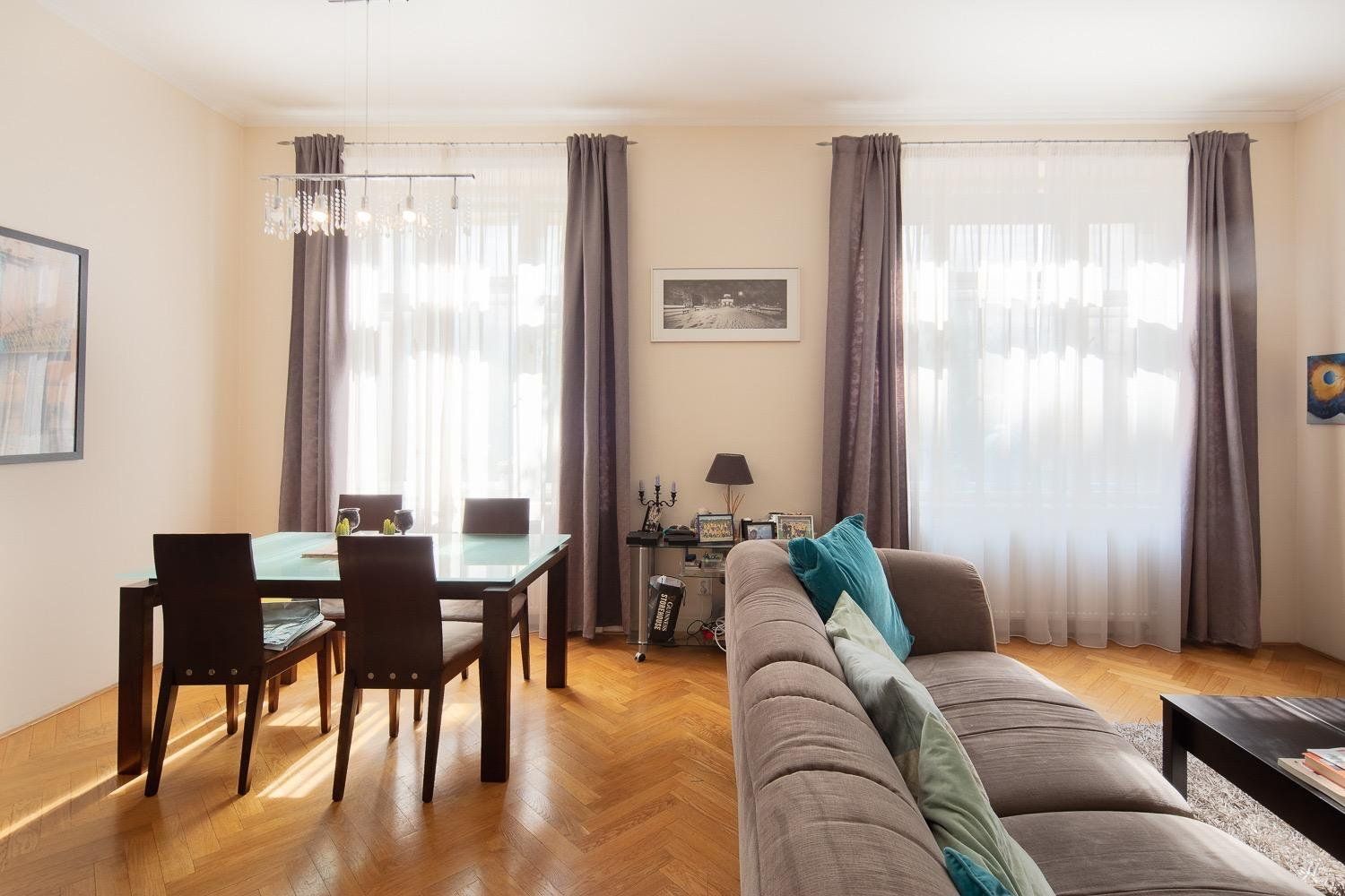 náměstí Jiřího z Poděbrad, Praha - Vinohrady – fotografie 2
