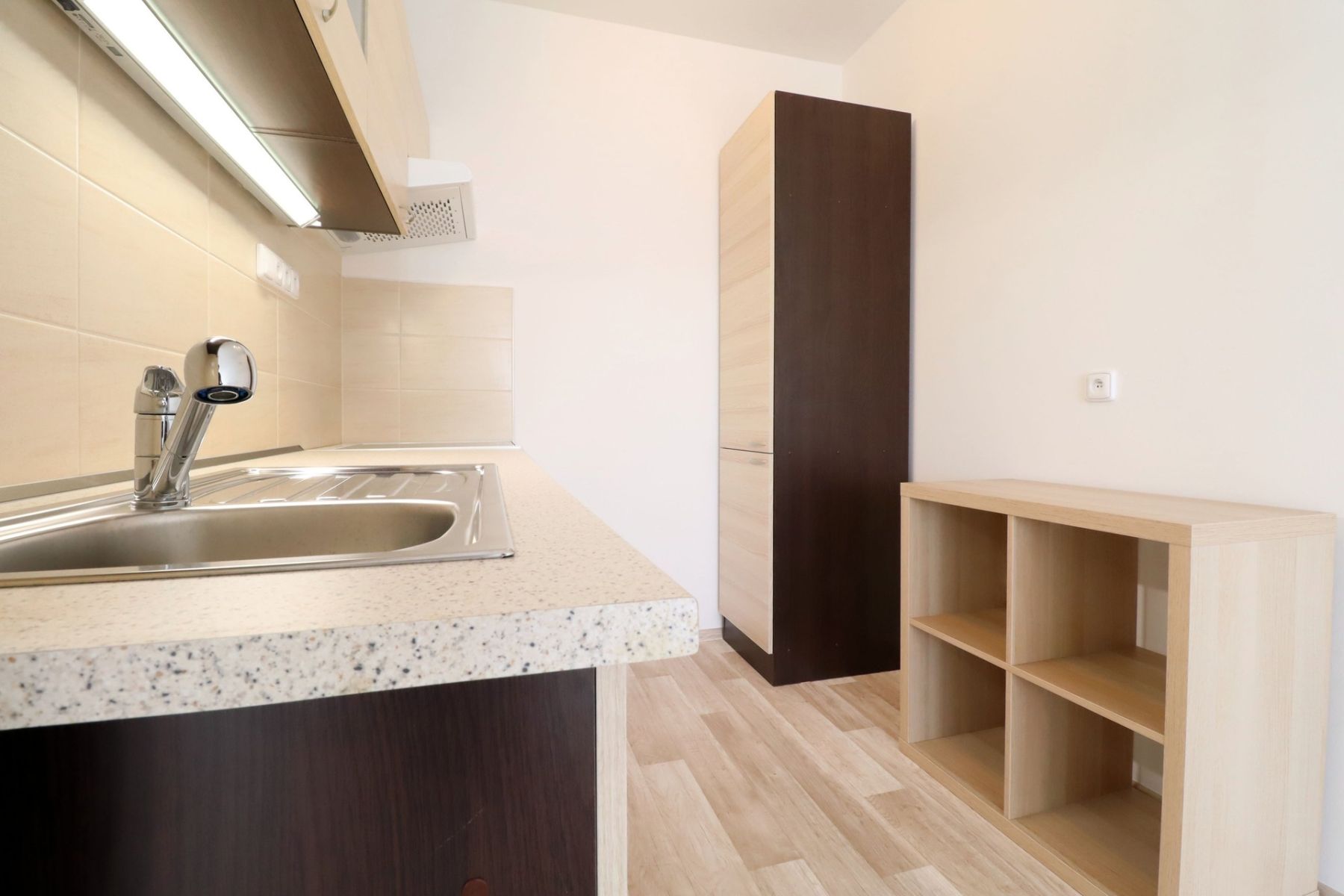 Pronájem bytu 2+kk 44 m² – pohled 2