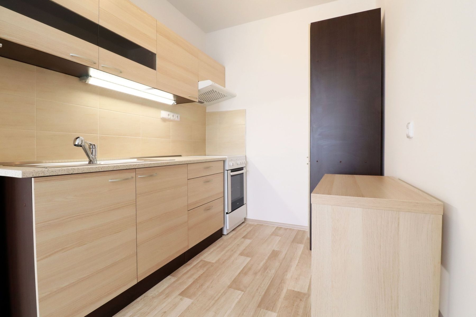 Pronájem bytu 2+kk 44 m² – pohled 4