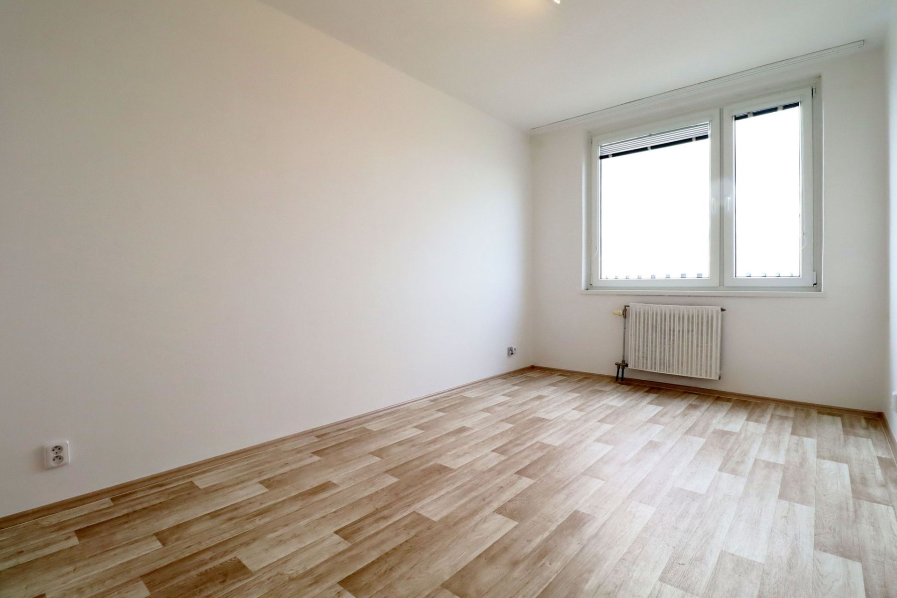 Pronájem bytu 2+kk 44 m² – pohled 6