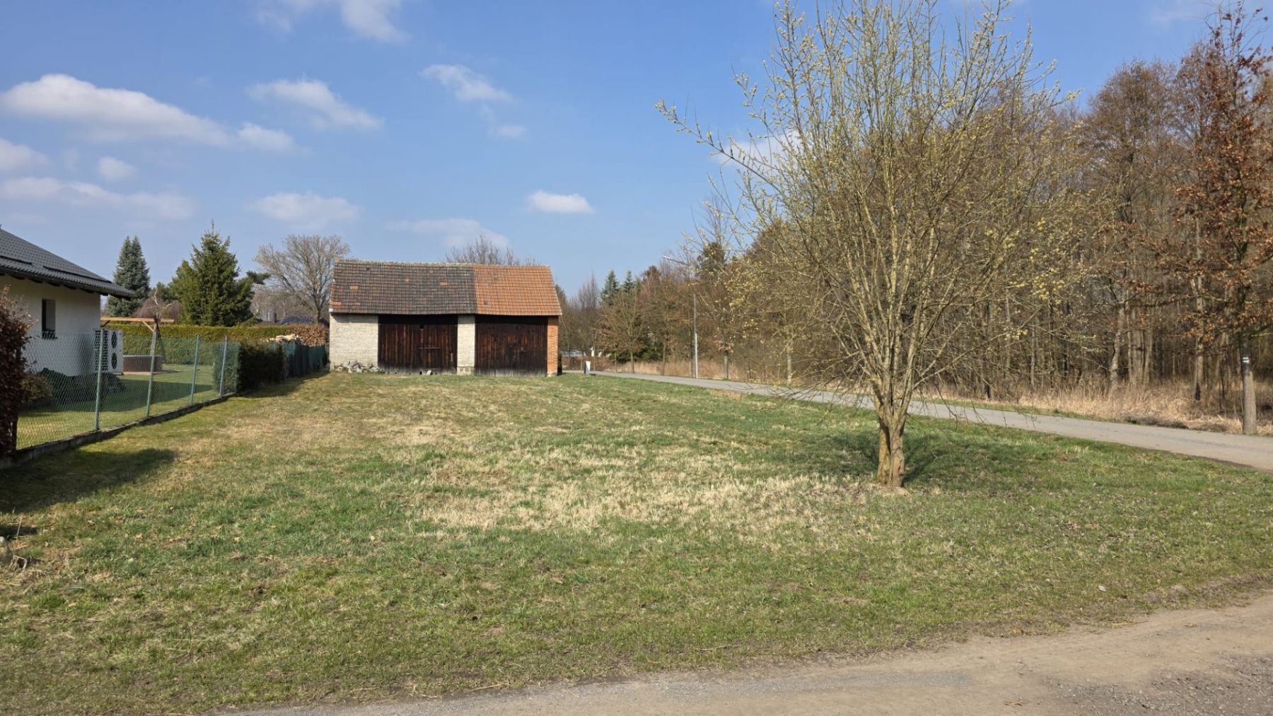 Prodej pozemku 919 m²