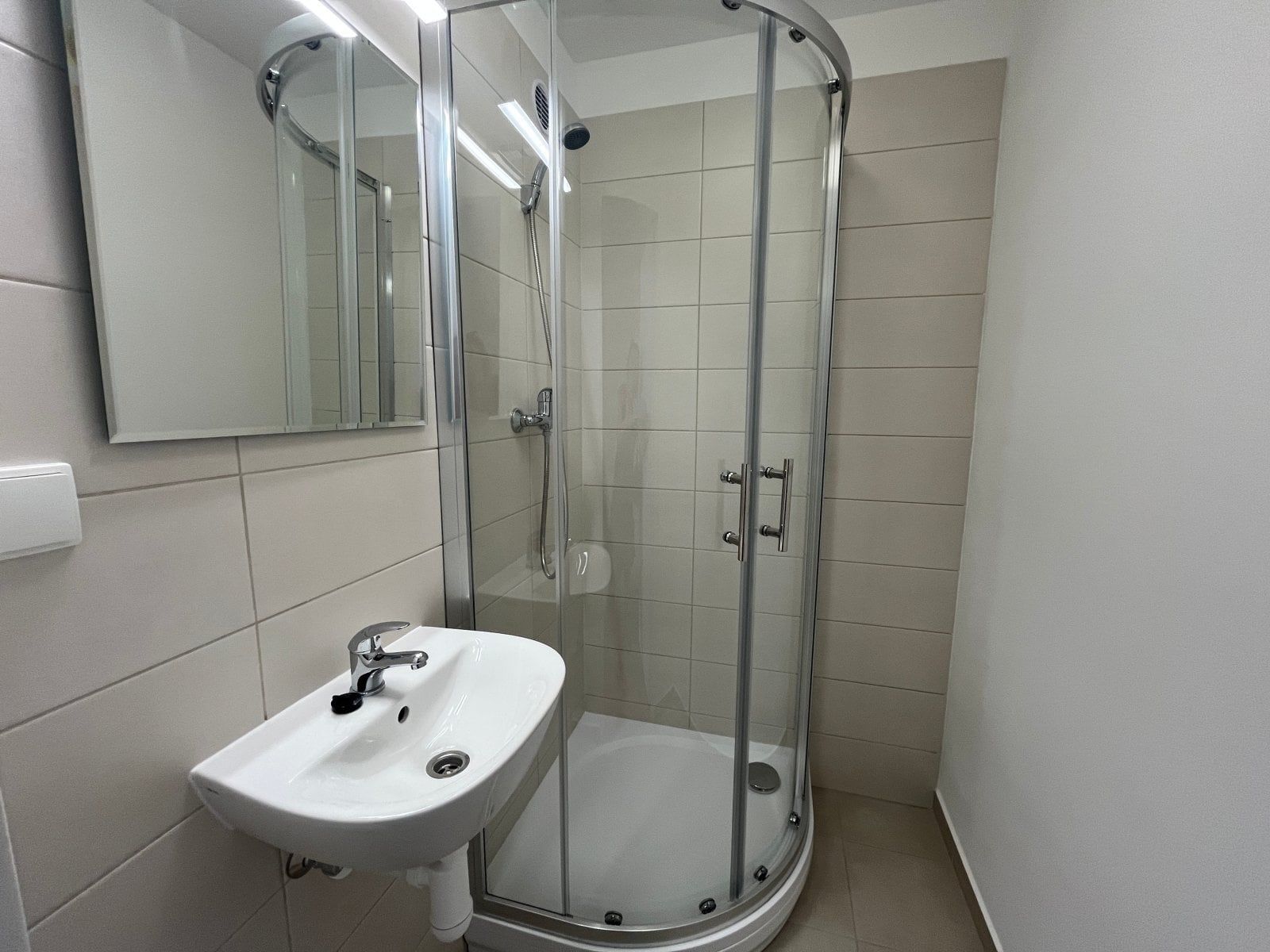 Pronájem bytu 2+1 53 m² — photo 3