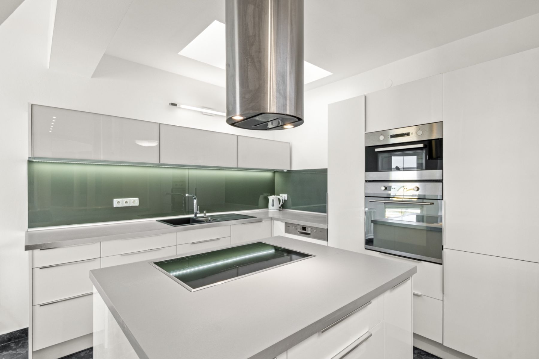 Pronájem bytu 3+1 144 m²