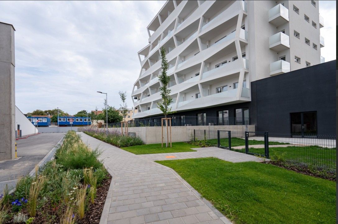 Pronájem bytu 1+kk 38 m²