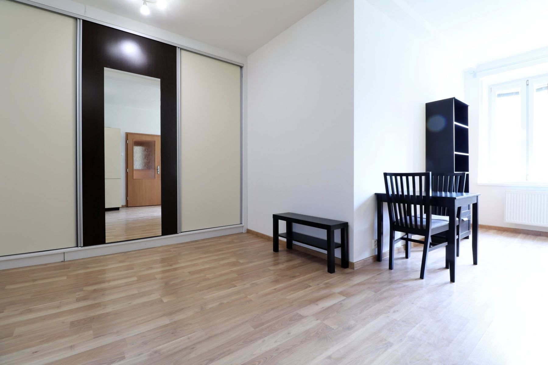 Pronájem bytu 2+kk 40 m² – pohled 4