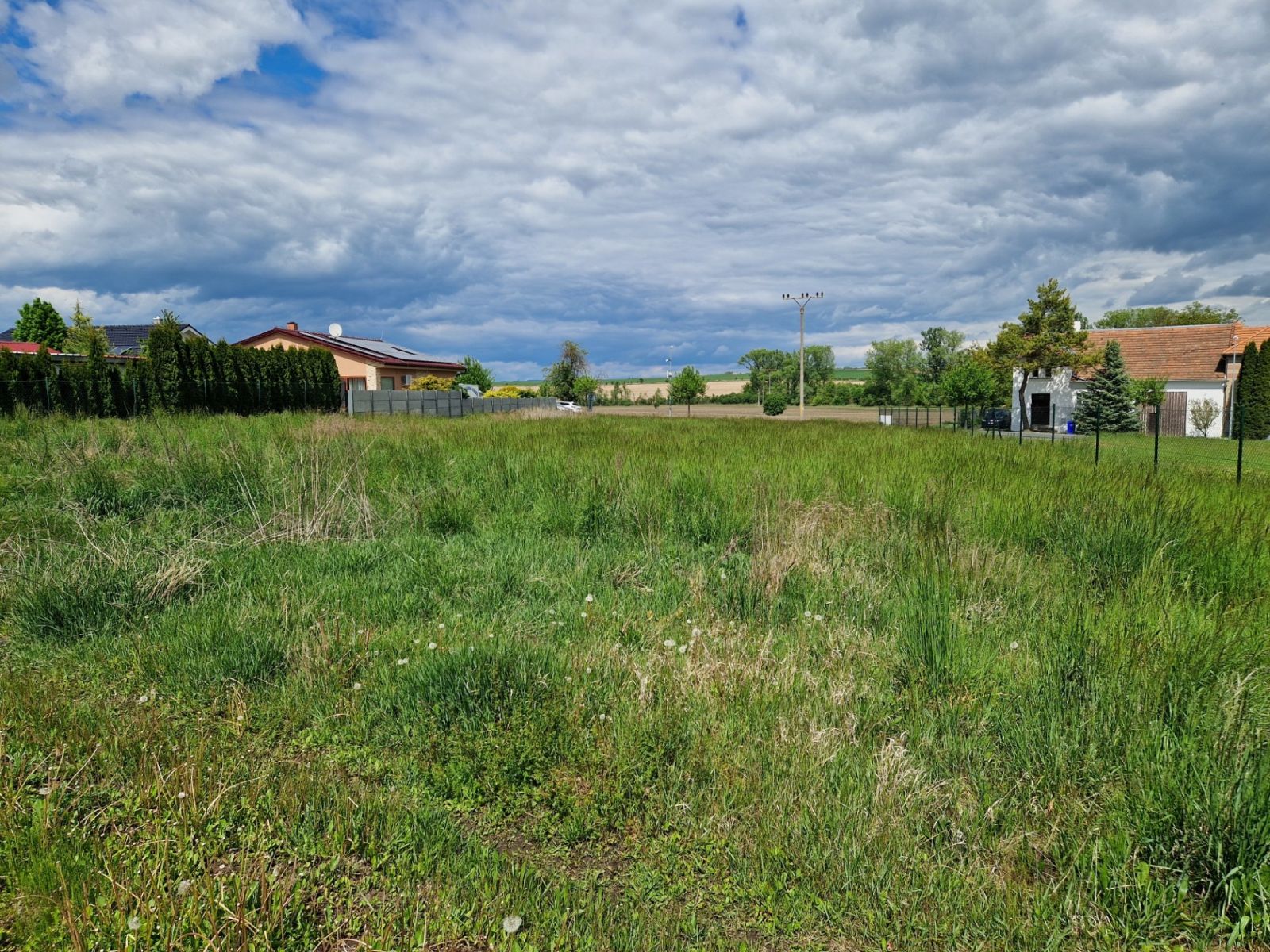 Prodej pozemku 800 m² — photo 2