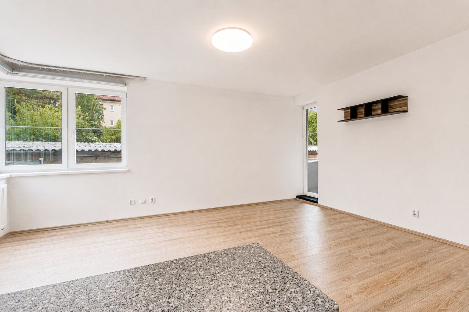 Pronájem bytu 1+kk 50 m² – další