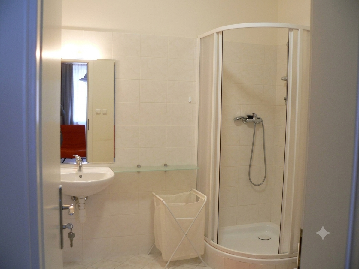 Pronájem bytu 1+kk 34 m² — photo 2
