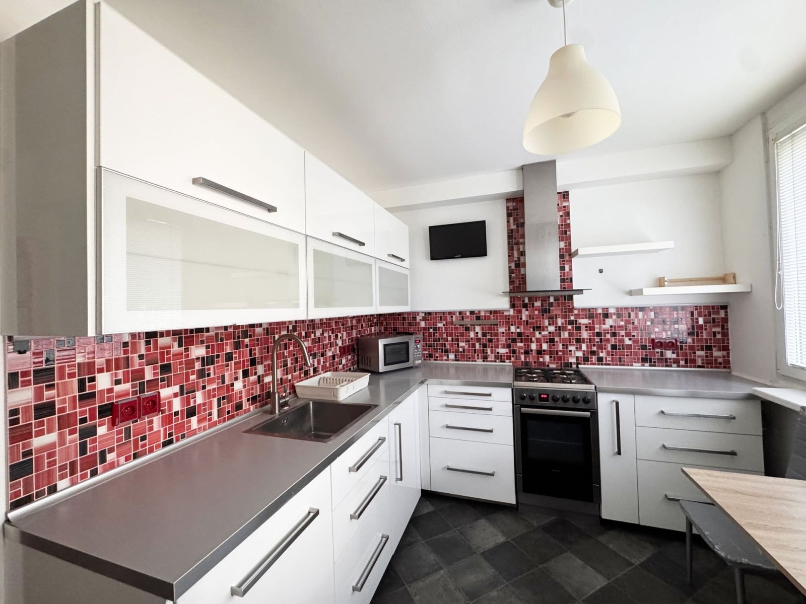 Pronájem bytu 3+kk 64 m²
