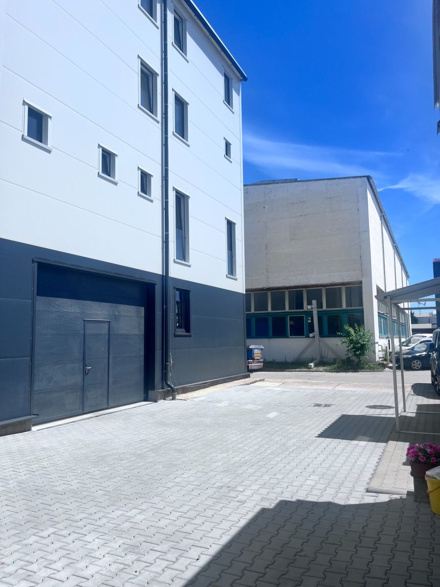 Pronájem nebytového prostoru 85 m²