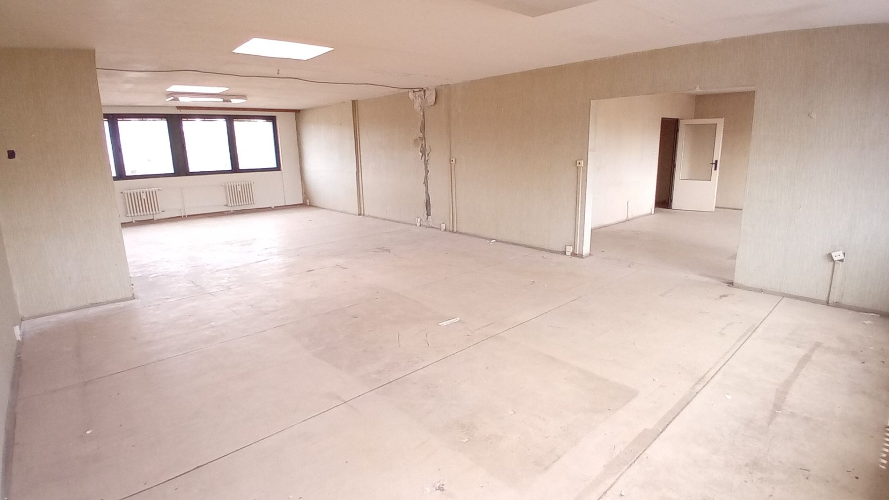Pronájem nebytového prostoru 111 m²