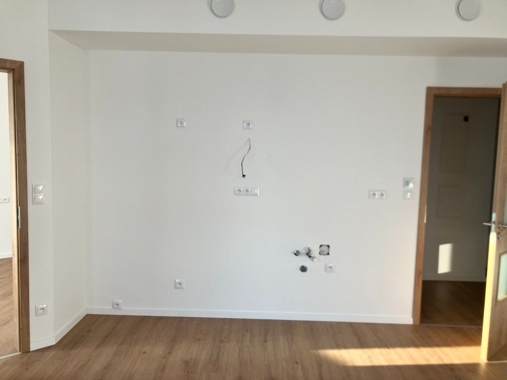 Pronájem bytu 3+kk 74 m² — photo 2