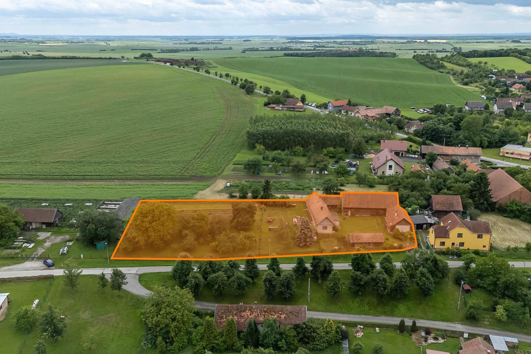 Prodej domu 196 m², pozemek 3.601 m²