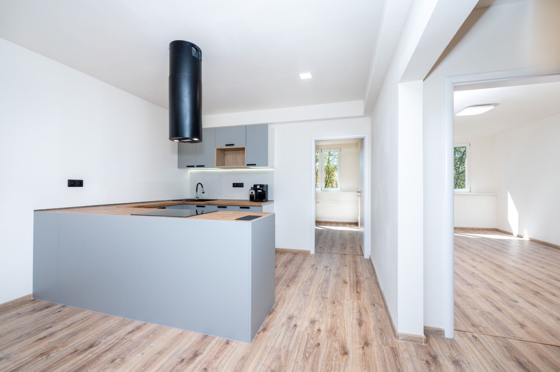 Prodej bytu 3+kk 74 m² — photo 2