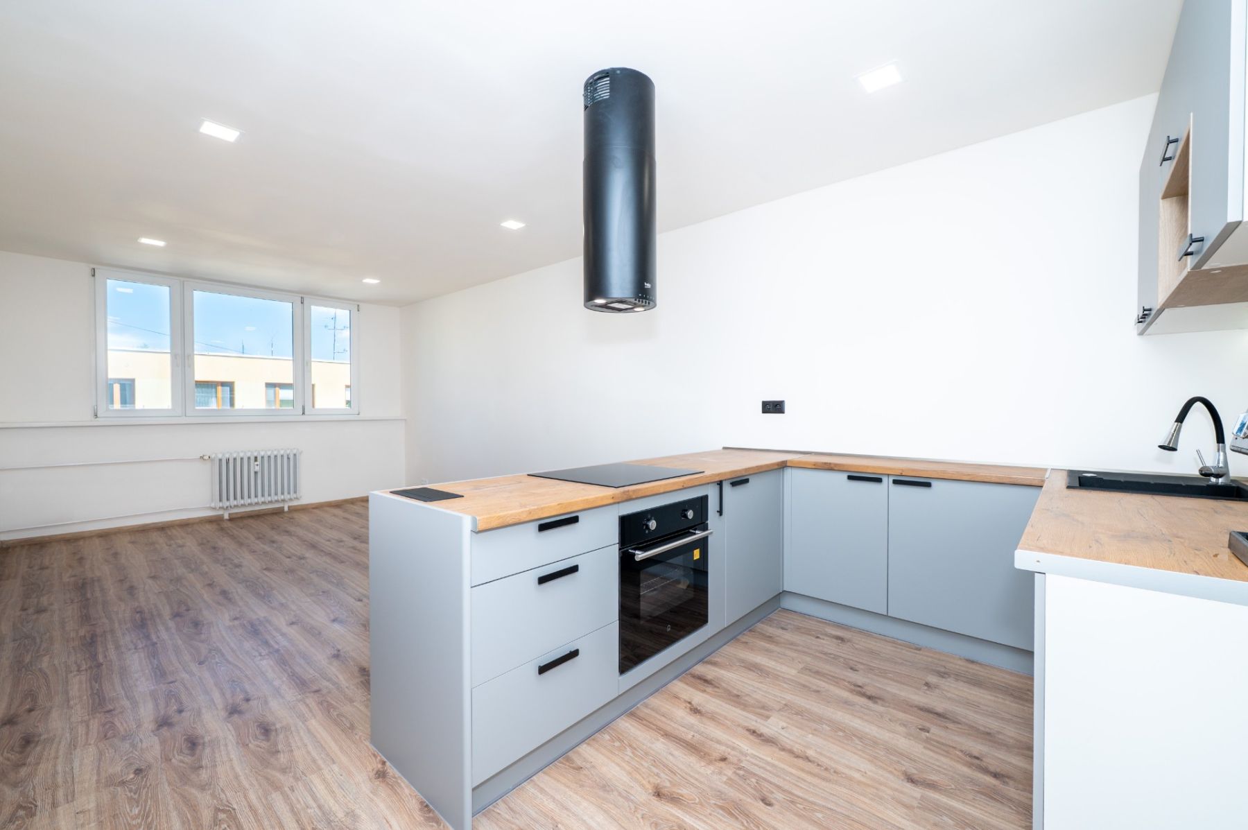 Prodej bytu 3+kk 74 m² — photo 3