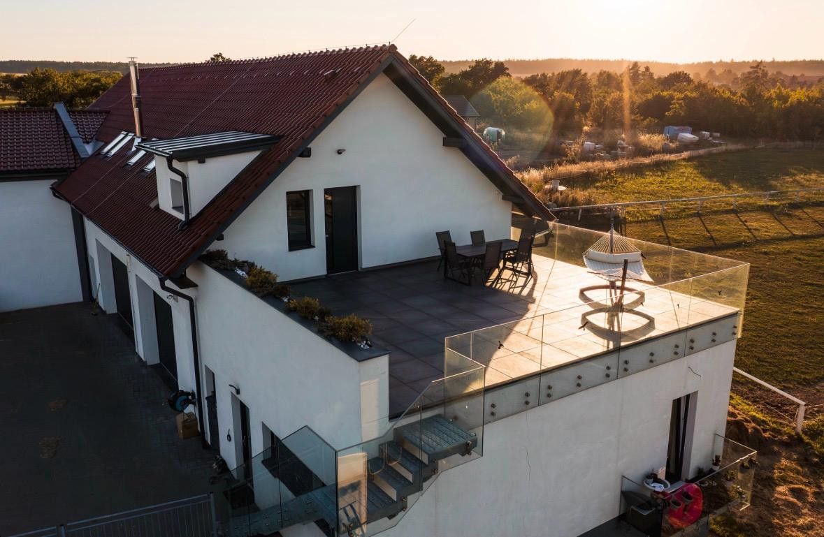 Pronájem bytu 220 m²