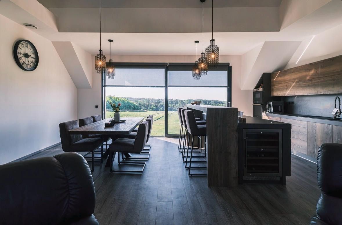 Pronájem bytu 220 m² — photo 3