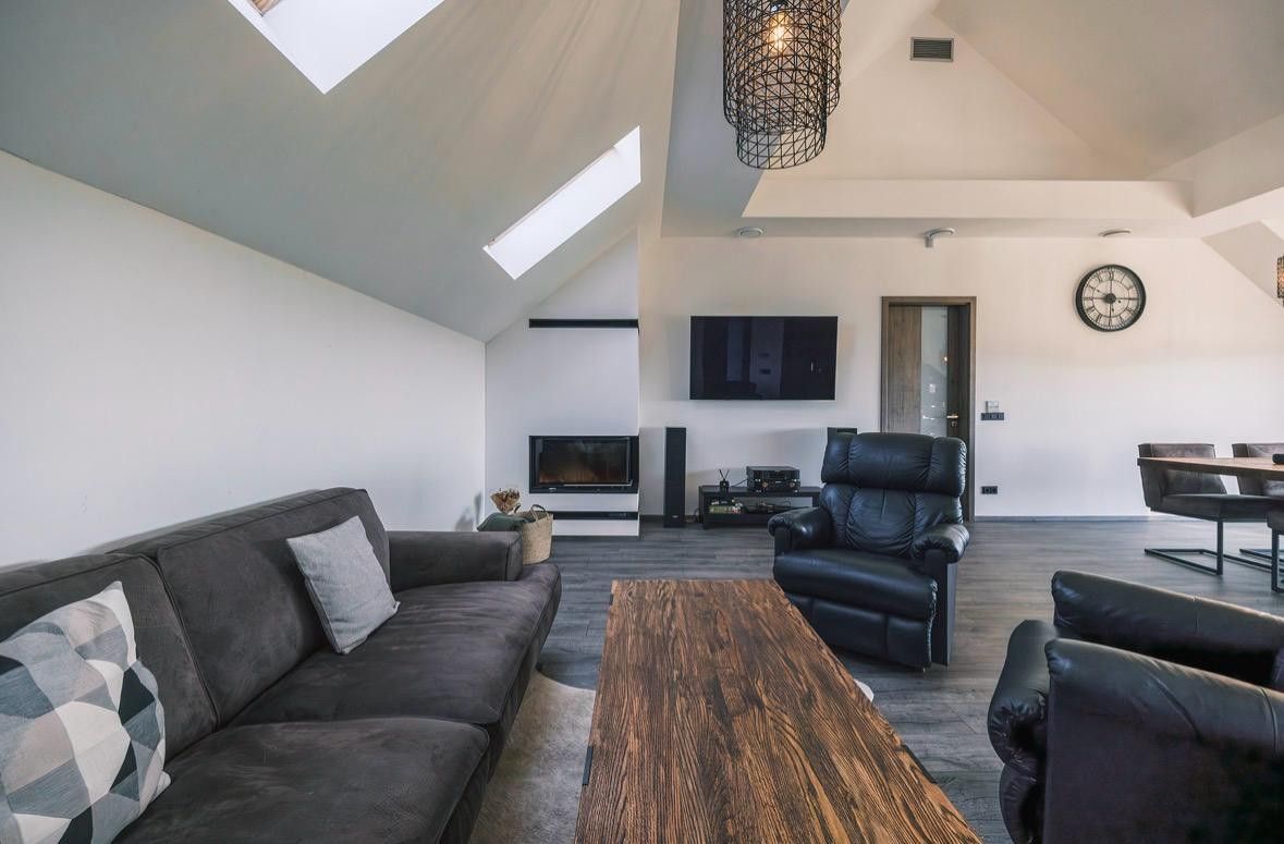 Pronájem bytu 220 m² — photo 4