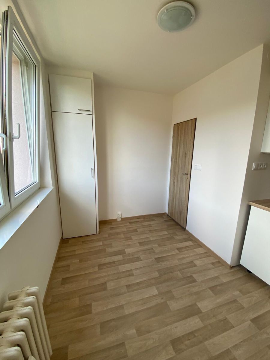 Pronájem bytu 2+1 60 m² — photo 2
