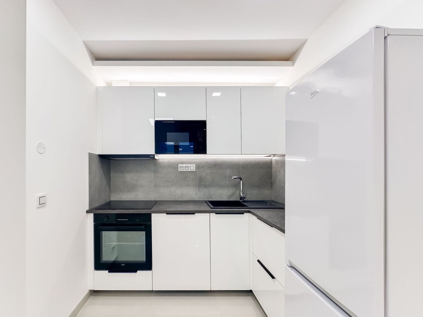 Pronájem bytu 2+kk 37 m² — photo 3