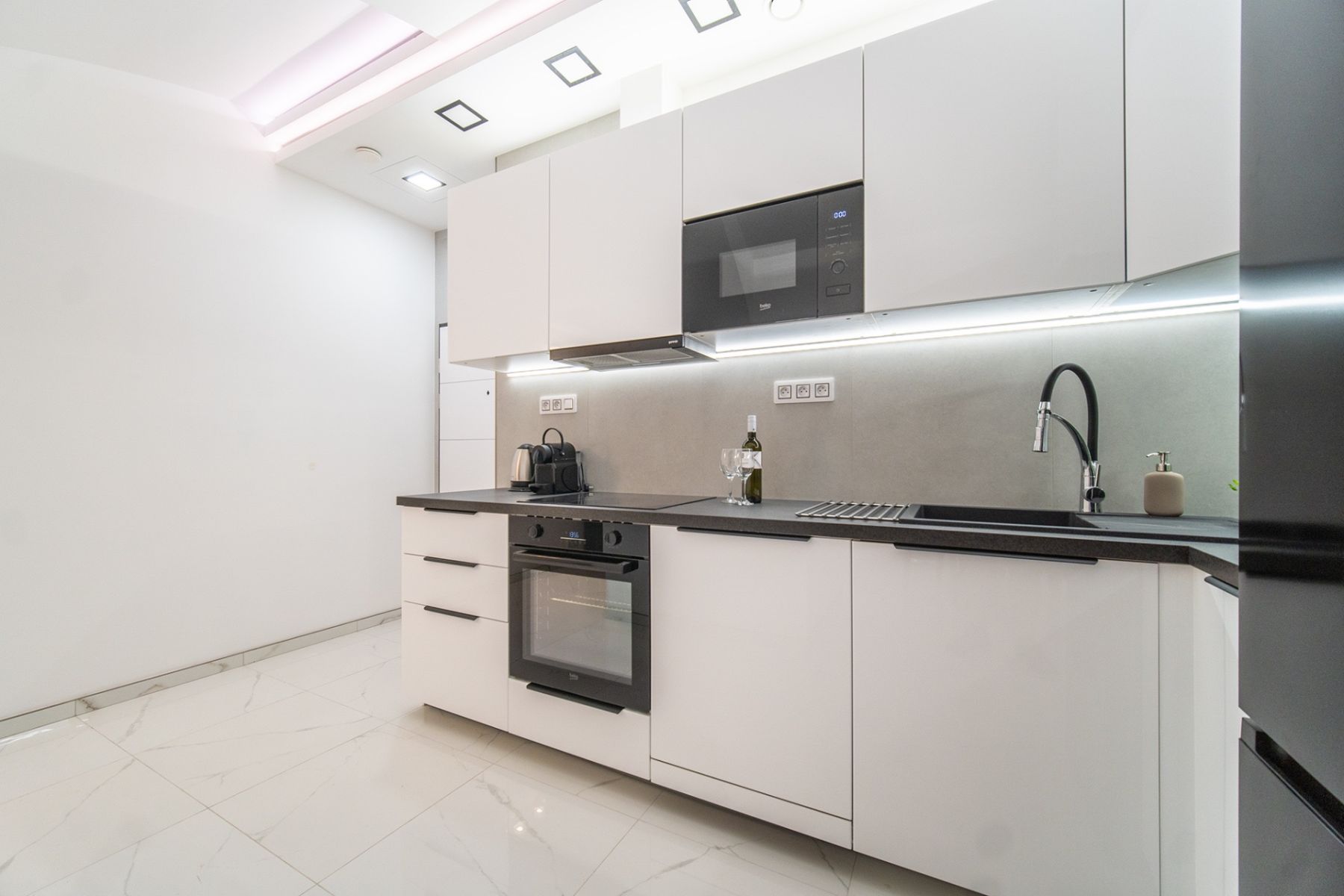 Pronájem bytu 2+kk 37 m² — photo 2