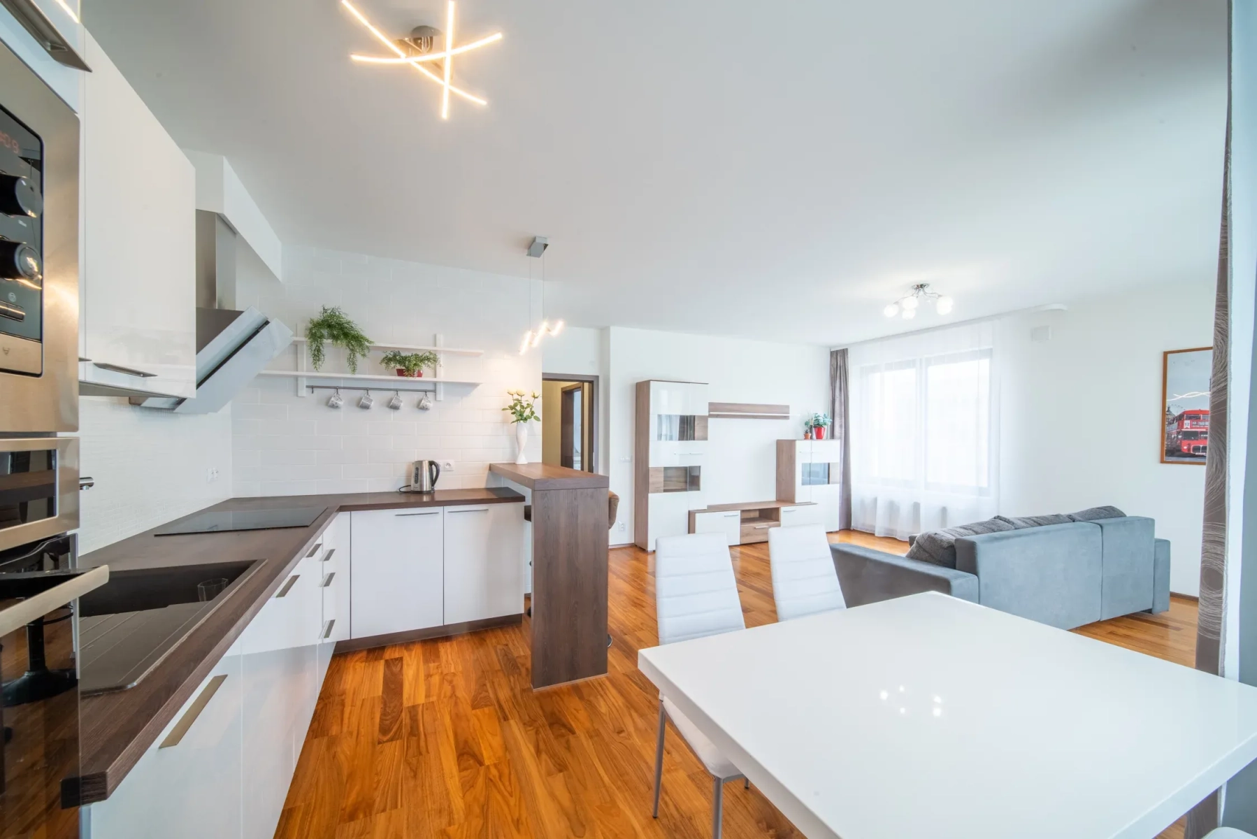 Pronájem bytu  62 m² — photo 5