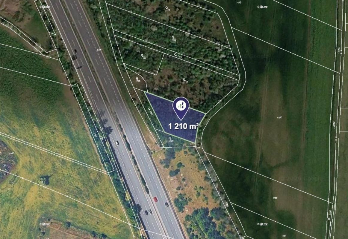 Prodej pozemku 1.210 m²