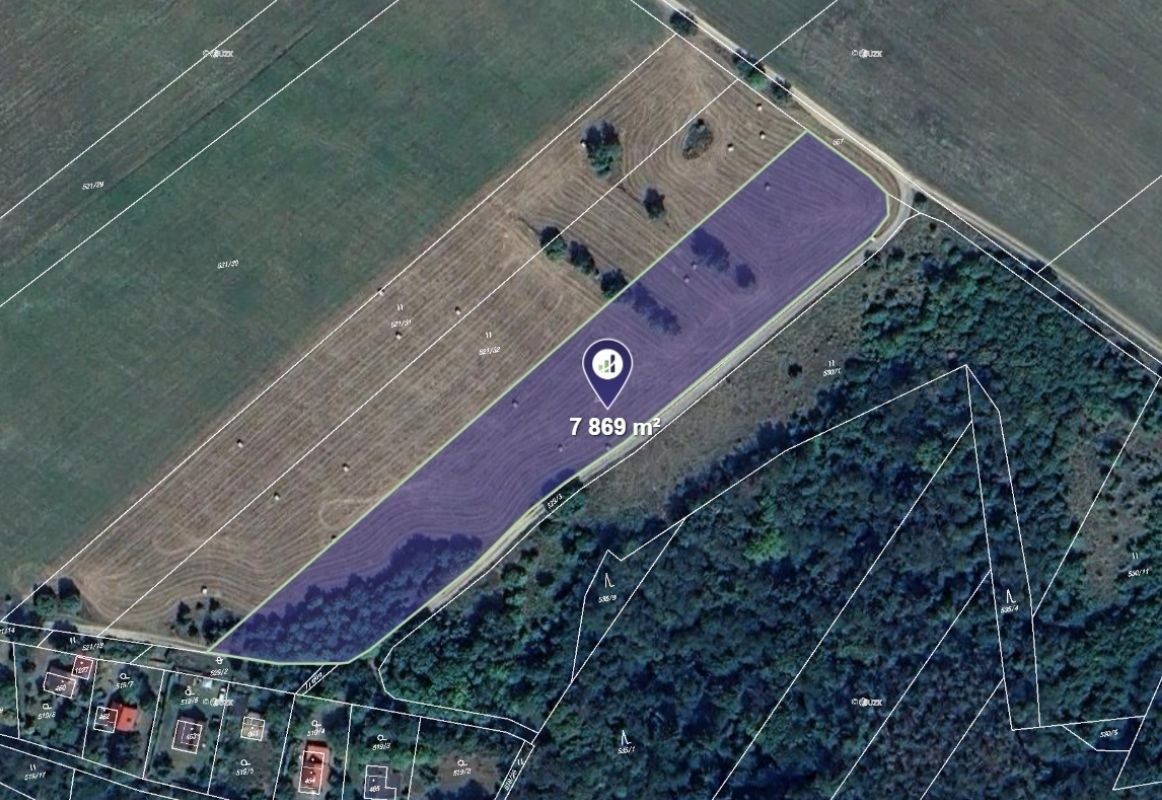 Prodej pozemku 7.869 m²