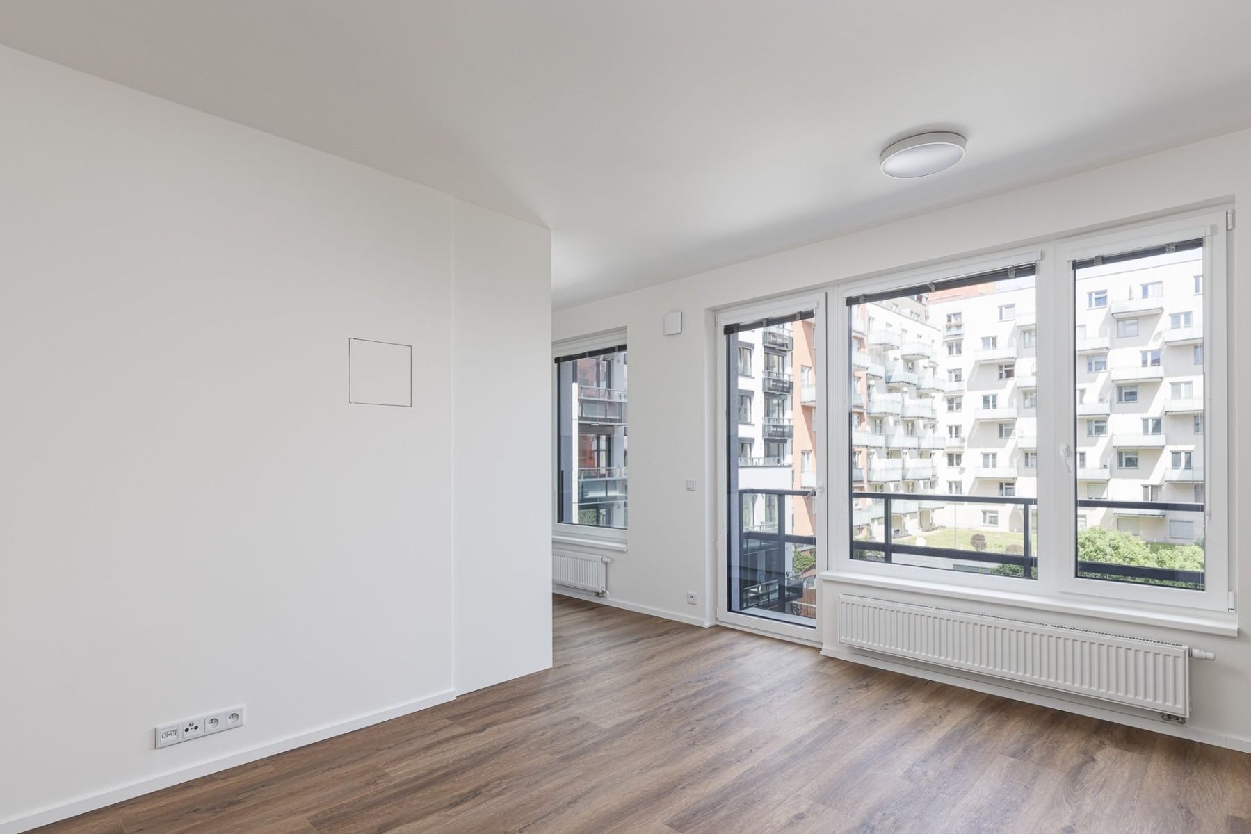 Pronájem bytu 2+kk 47 m² — photo 2