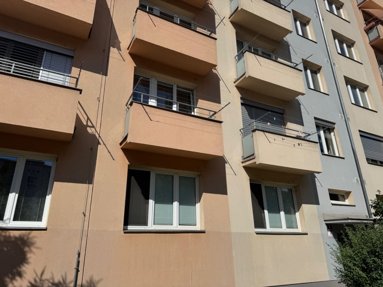 Prodej bytu 2+1 55 m² — photo 2