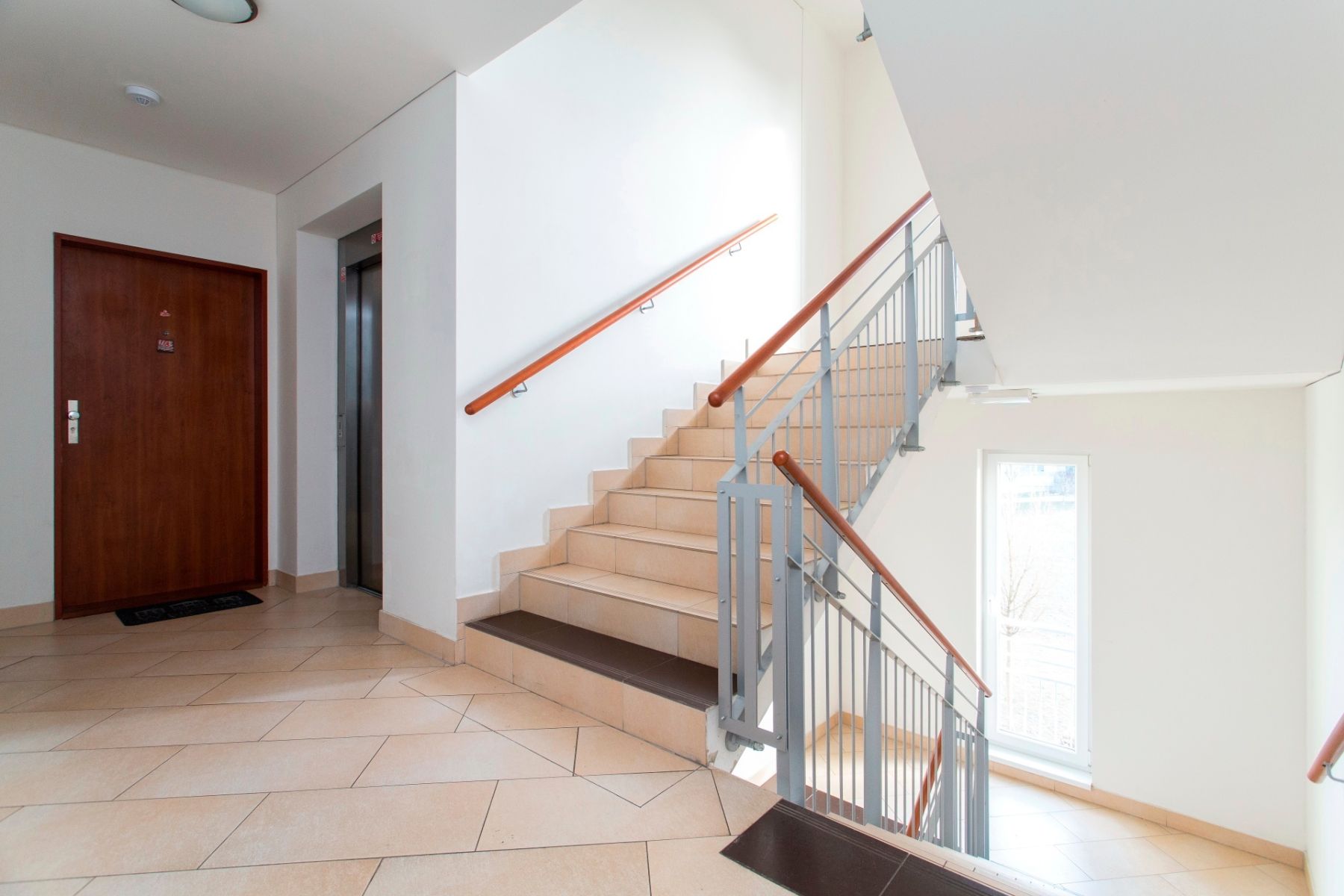Pronájem bytu 1+kk 39 m², Praha – náhled fotky 11