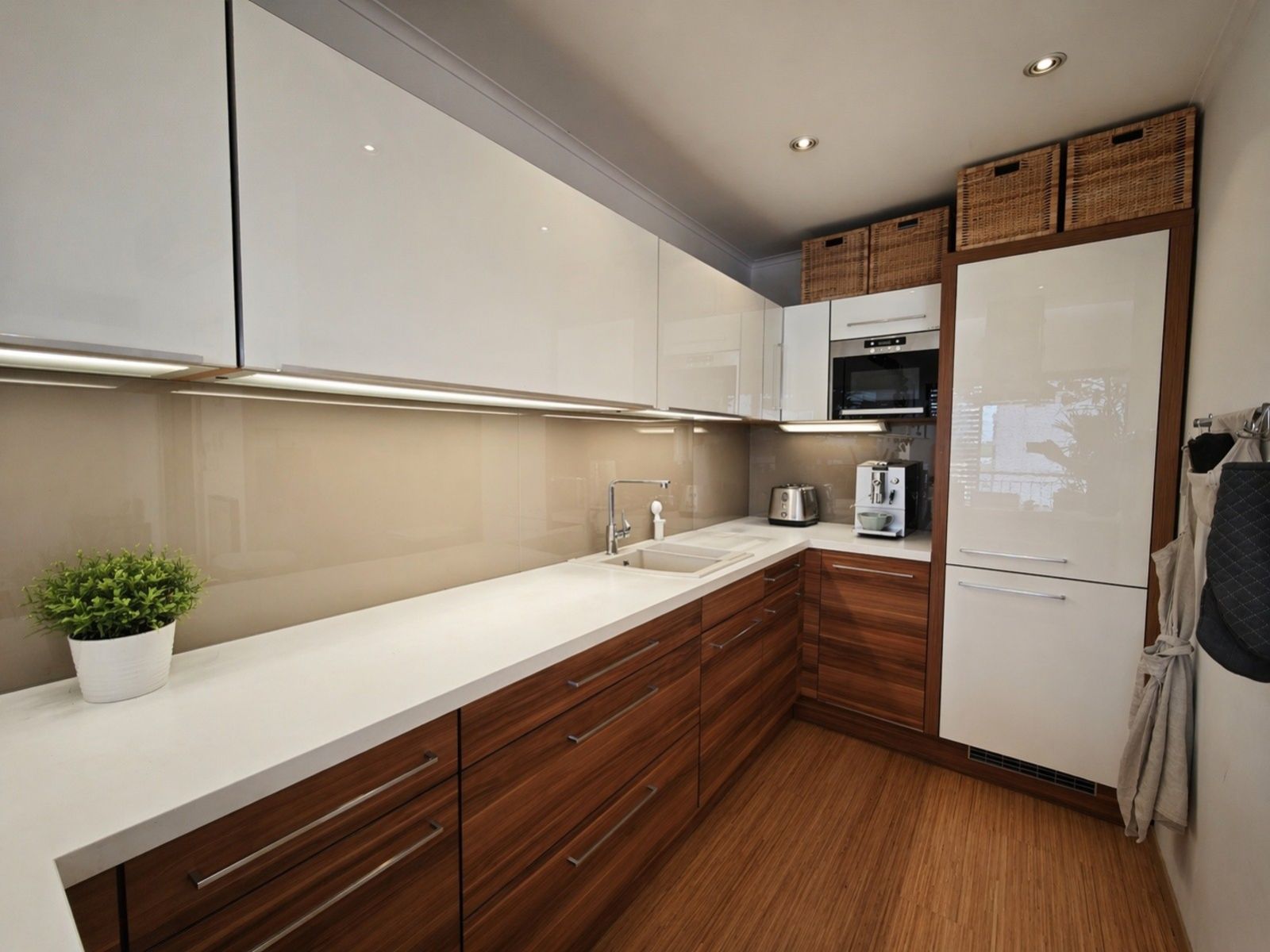 Pronájem bytu 3+kk 86 m² — photo 4