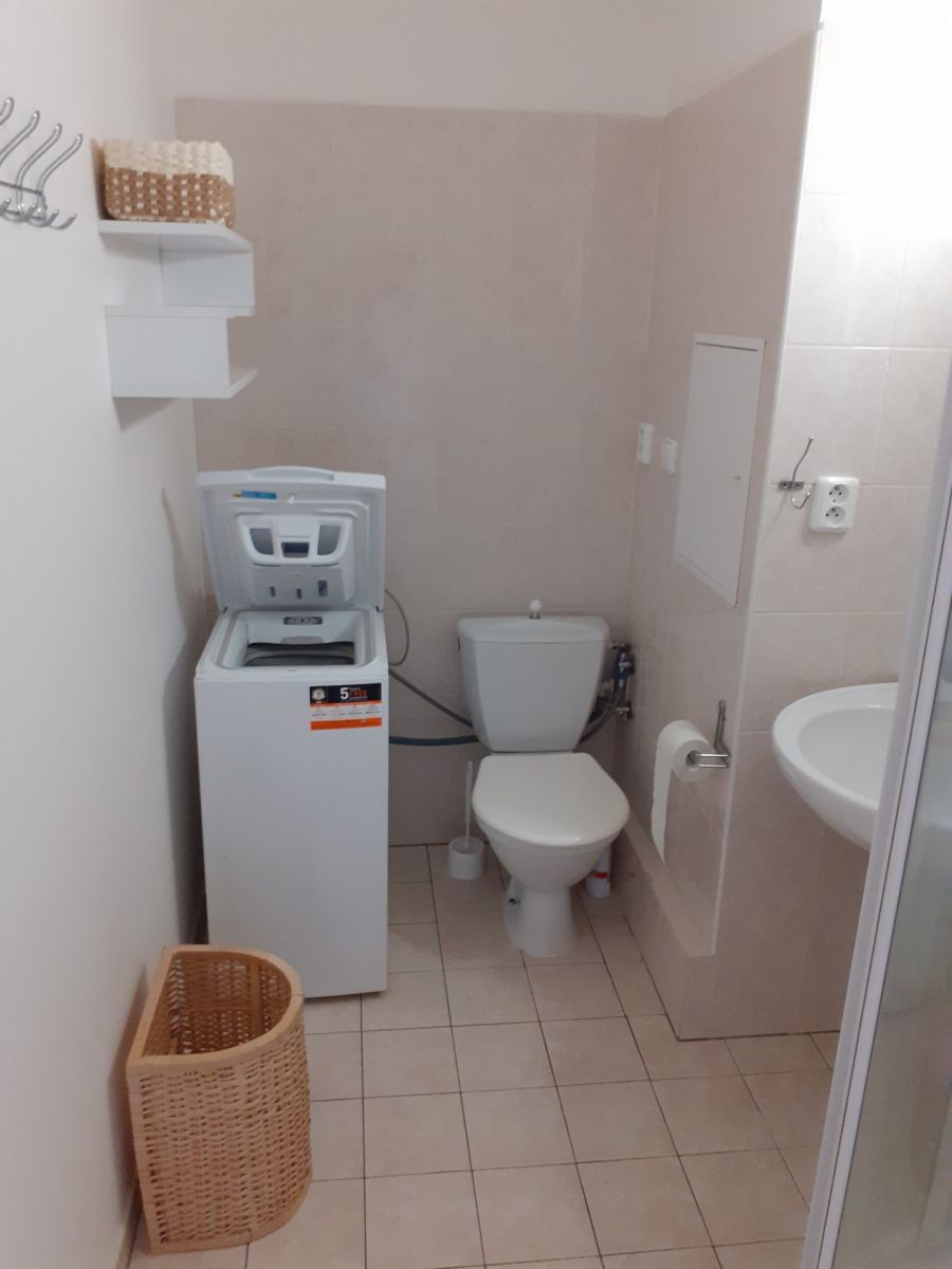 Pronájem bytu 1+kk 27 m² — photo 4