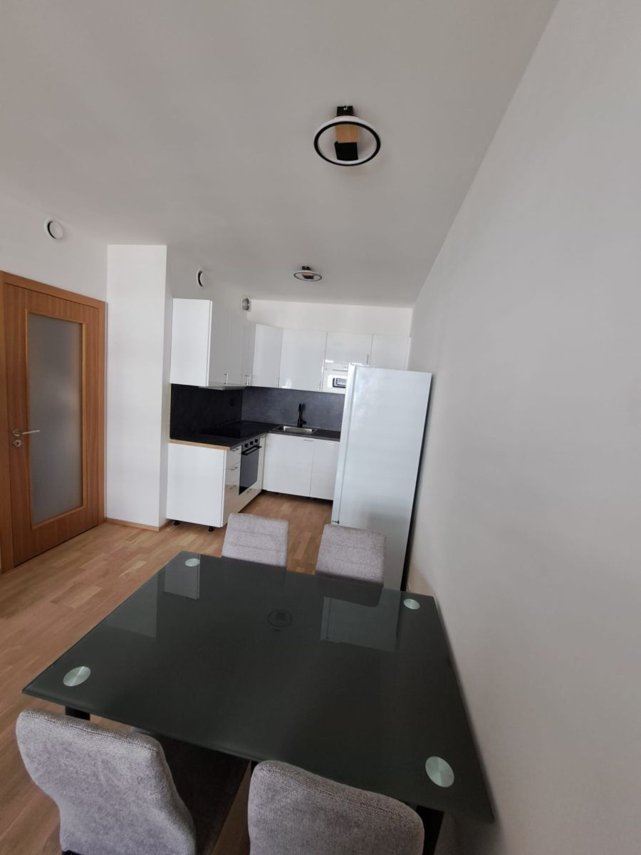 Pronájem bytu 2+kk 45 m² — photo 2