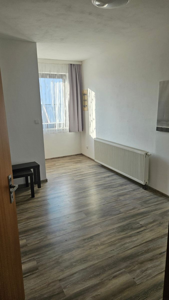 Pronájem kanceláře 55 m² — photo 4