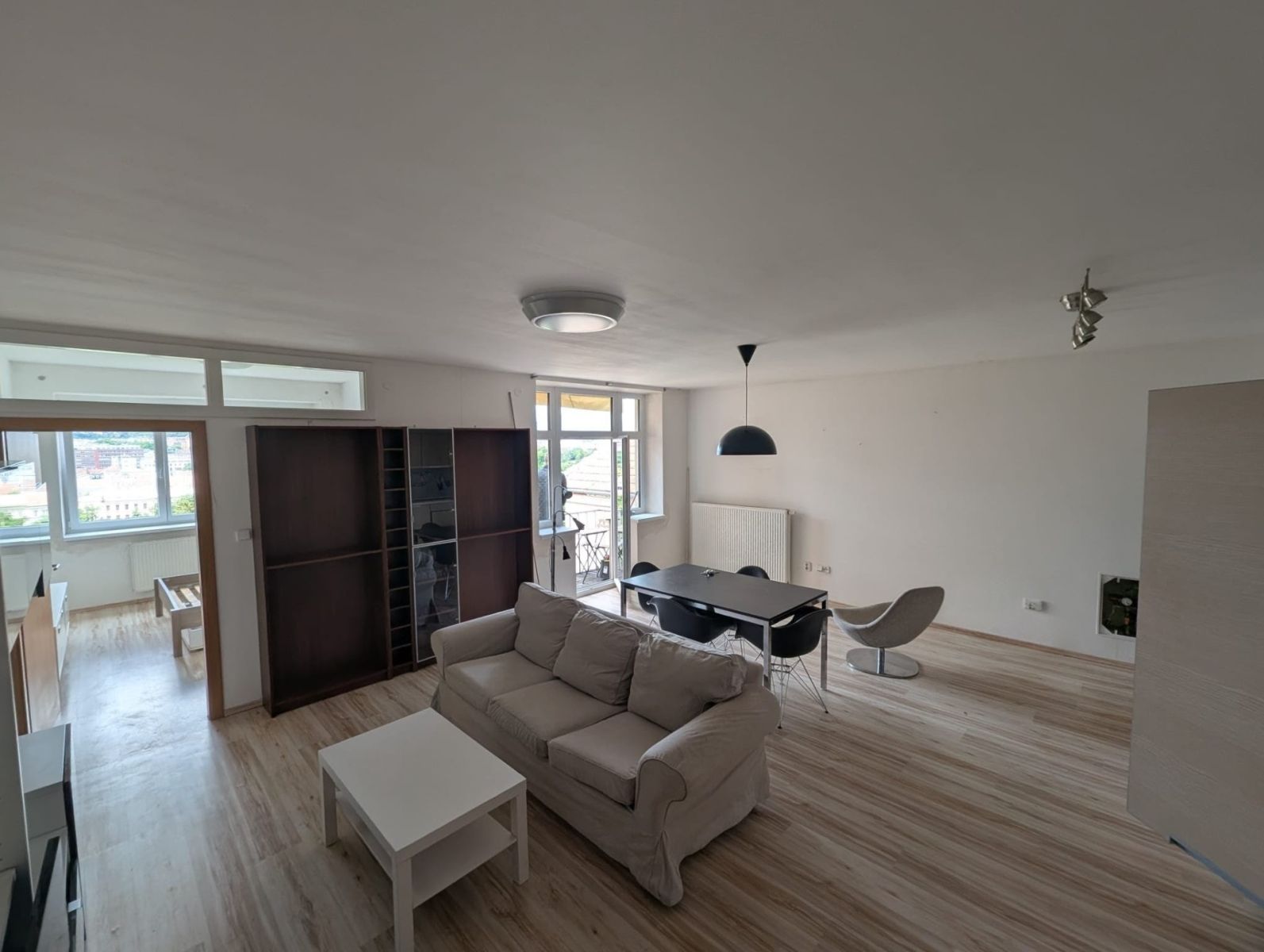 Pronájem bytu 2+kk 62 m² — photo 2