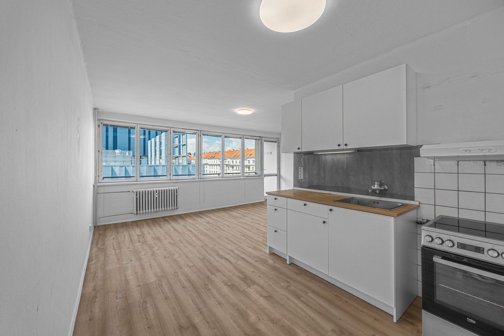 Pronájem bytu 3+kk 75 m² — photo 2