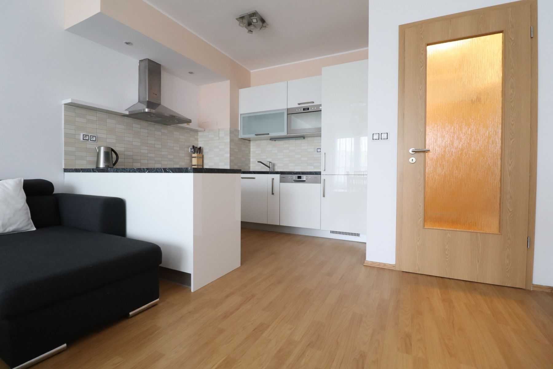 Pronájem bytu 3+kk 71 m² — photo 4