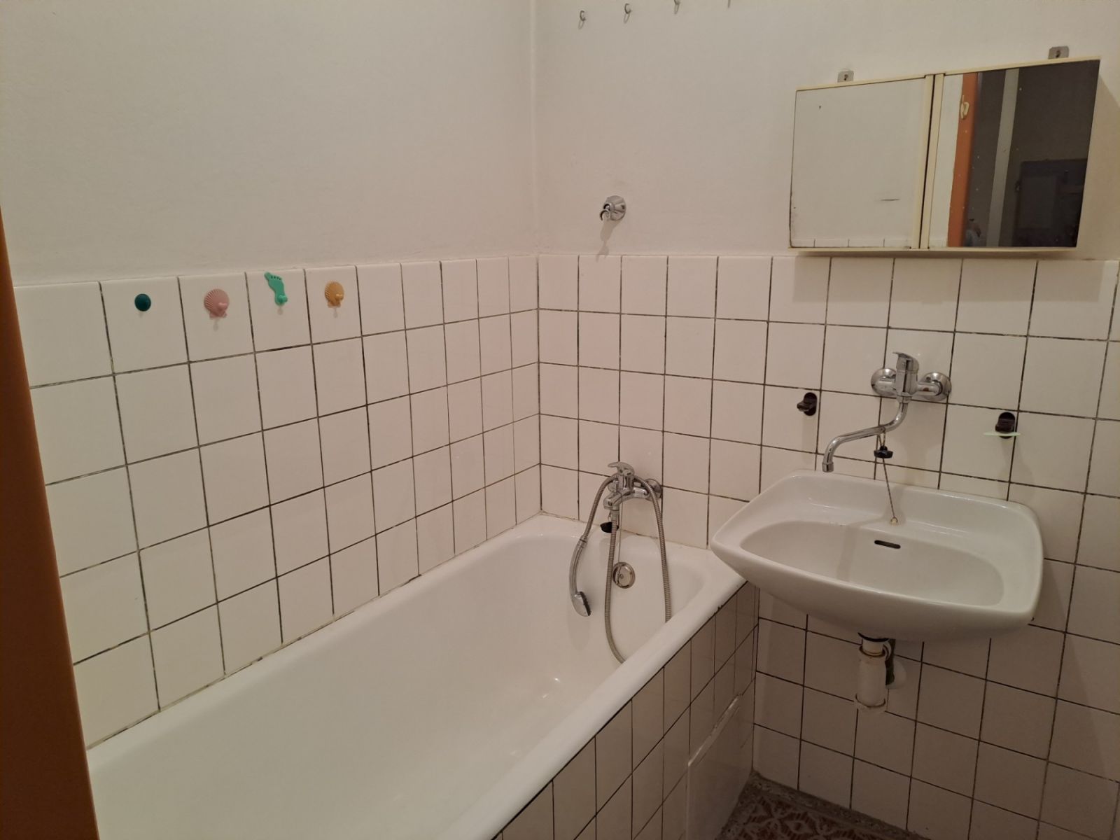 Pronájem bytu 2+1 61 m² — photo 2