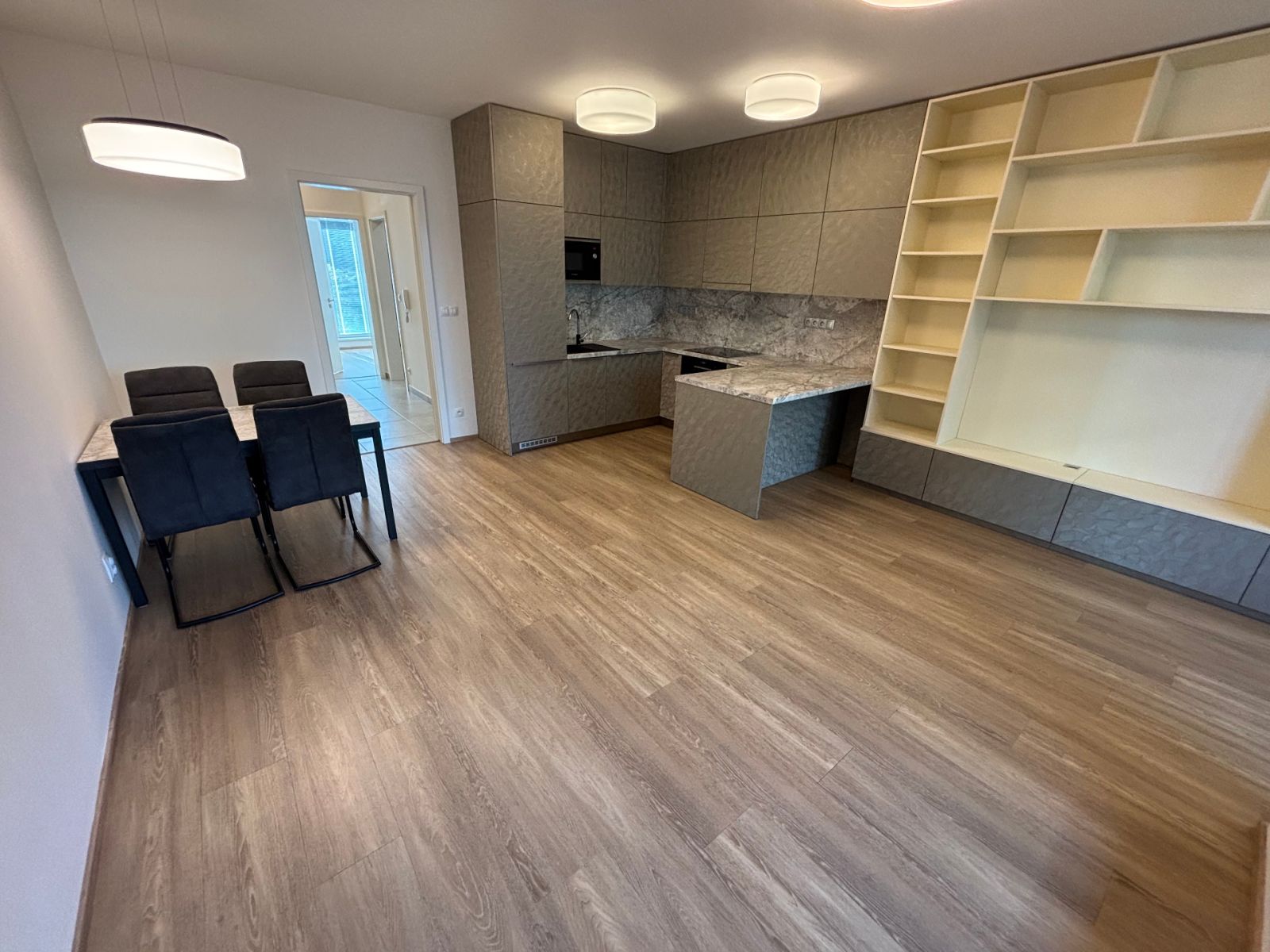 Pronájem bytu 3+kk 75 m² — photo 5
