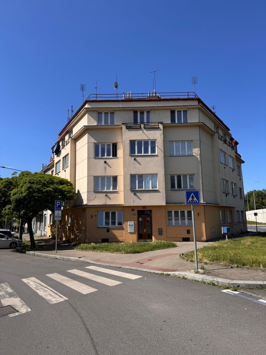 Pronájem bytu 2+kk 46 m² — photo 2