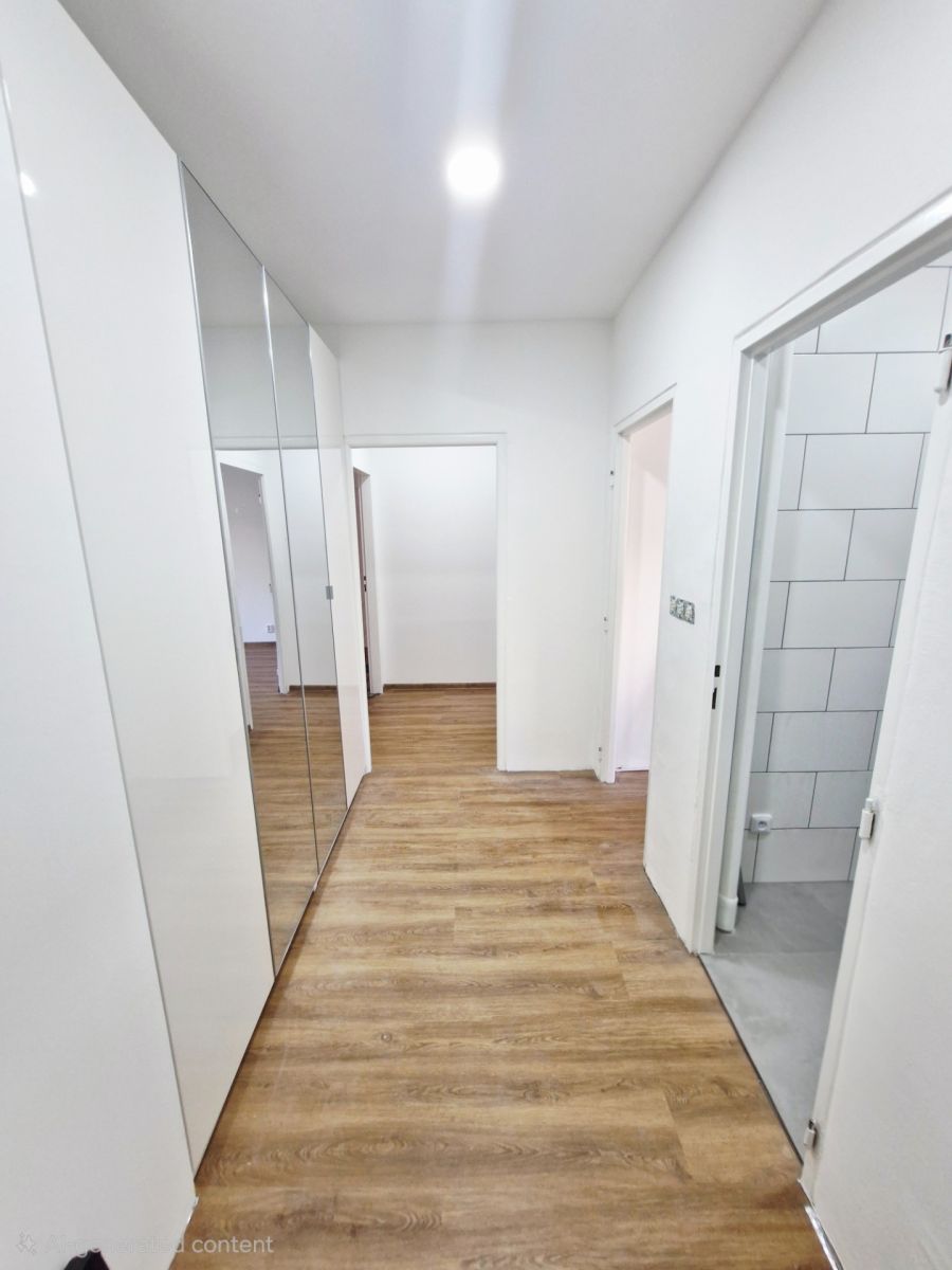 Pronájem bytu 2+1 52 m² — photo 3