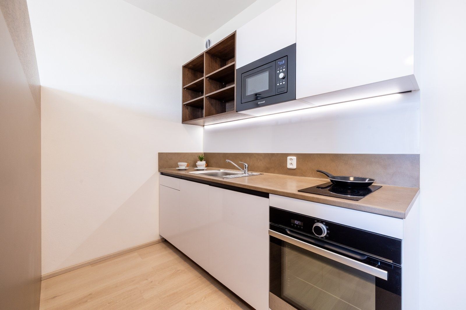 Pronájem bytu 1+kk 27 m² - Widok 2