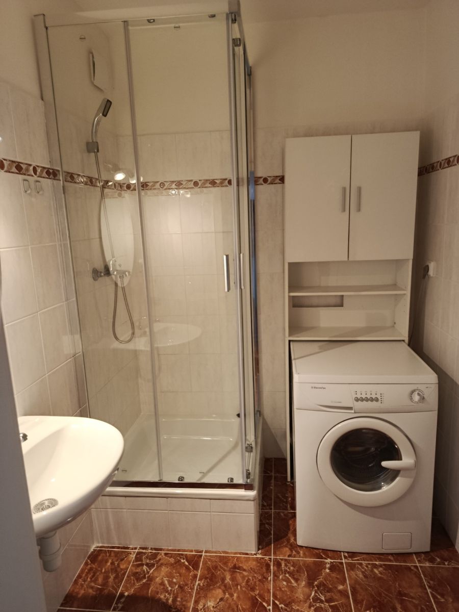 Pronájem bytu 2+kk 38 m² — photo 4