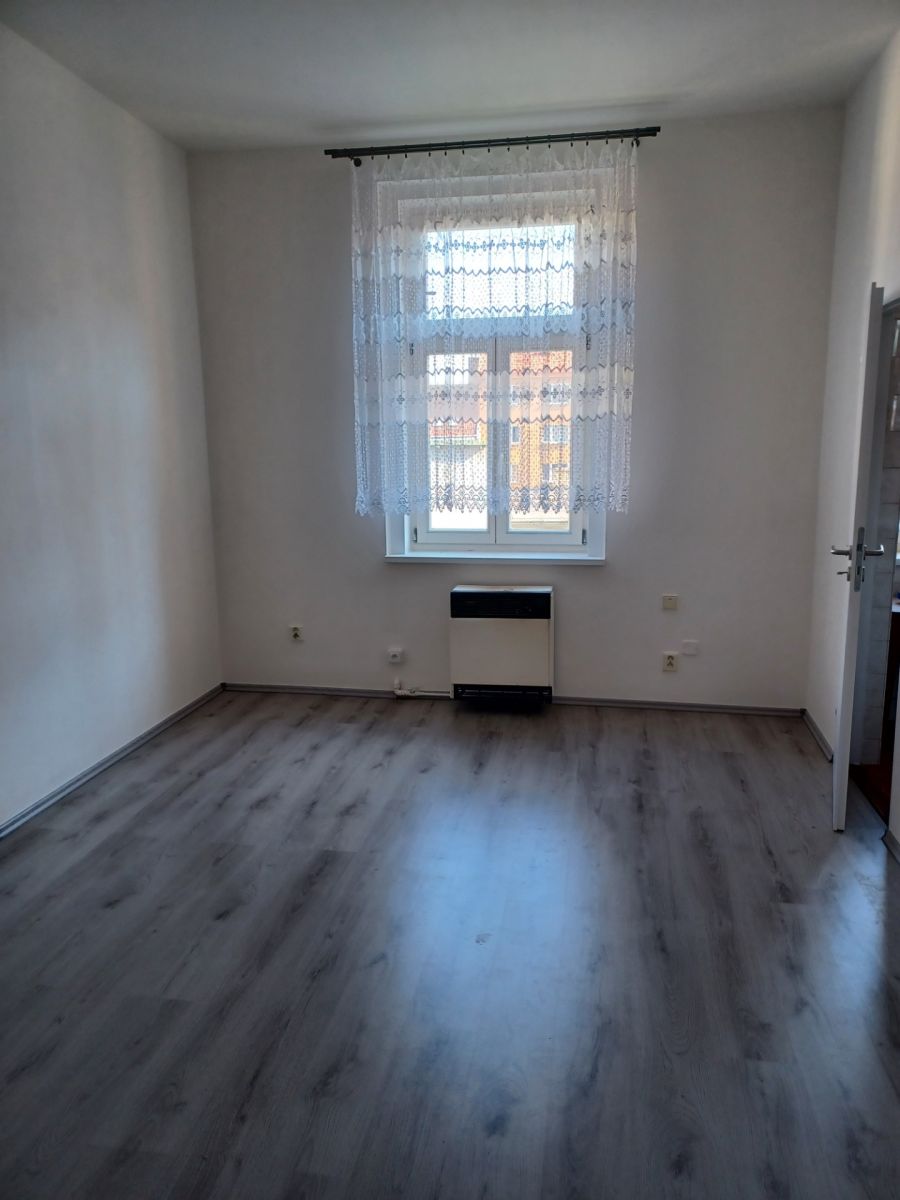 Pronájem bytu 2+kk 48 m² — photo 3