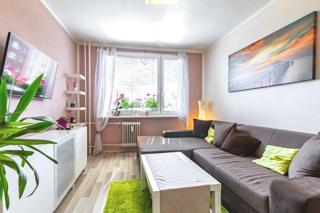Pronájem bytu 2+kk 41 m² — photo 2