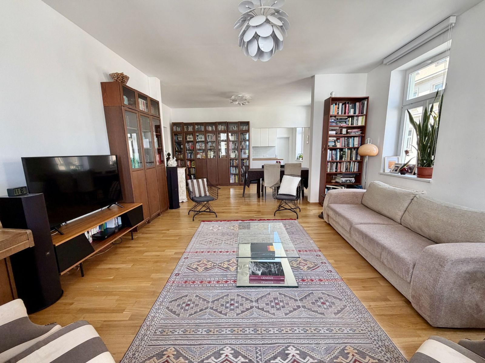 Umělecká, Praha - Holešovice – fotografie 2