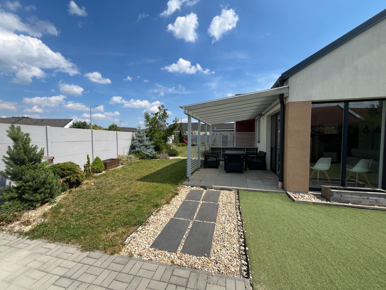Prenájom bytu 4-izbový 87 m² — photo 2