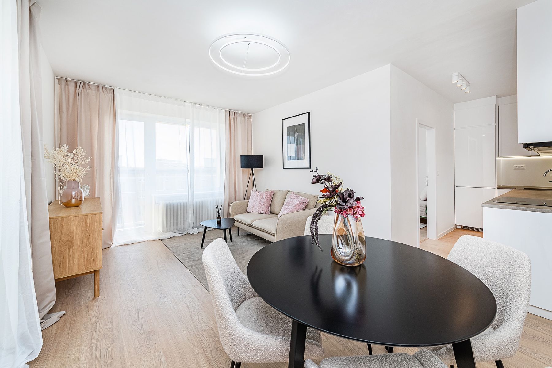 Prodej bytu 4+kk 74 m² — photo 2