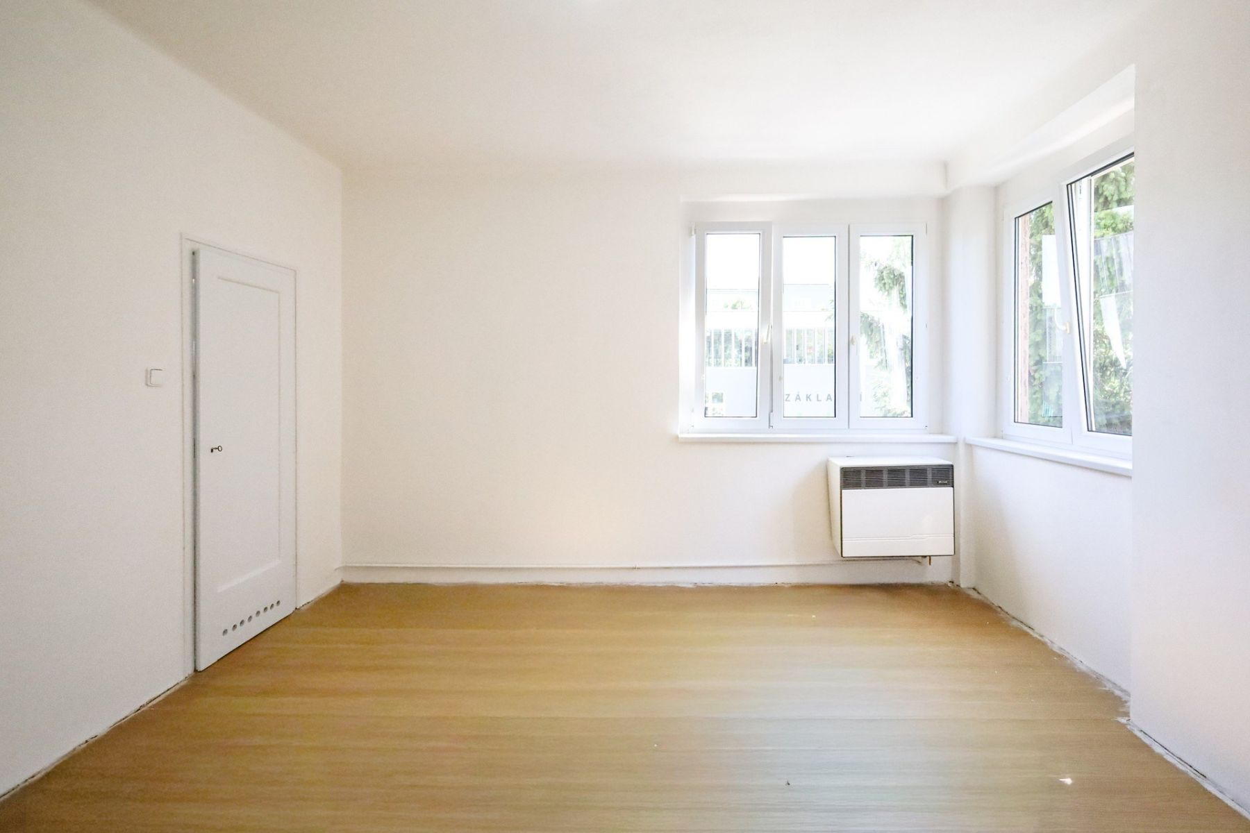 Prodej bytu 2+kk 44 m² — photo 2
